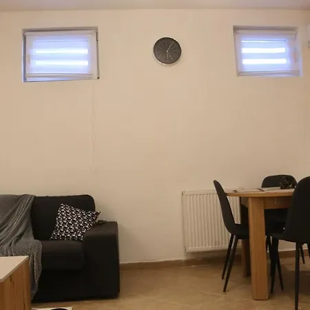 Modern With Jacuzzi In Center *