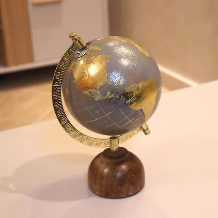 Modern With Jacuzzi In Center *